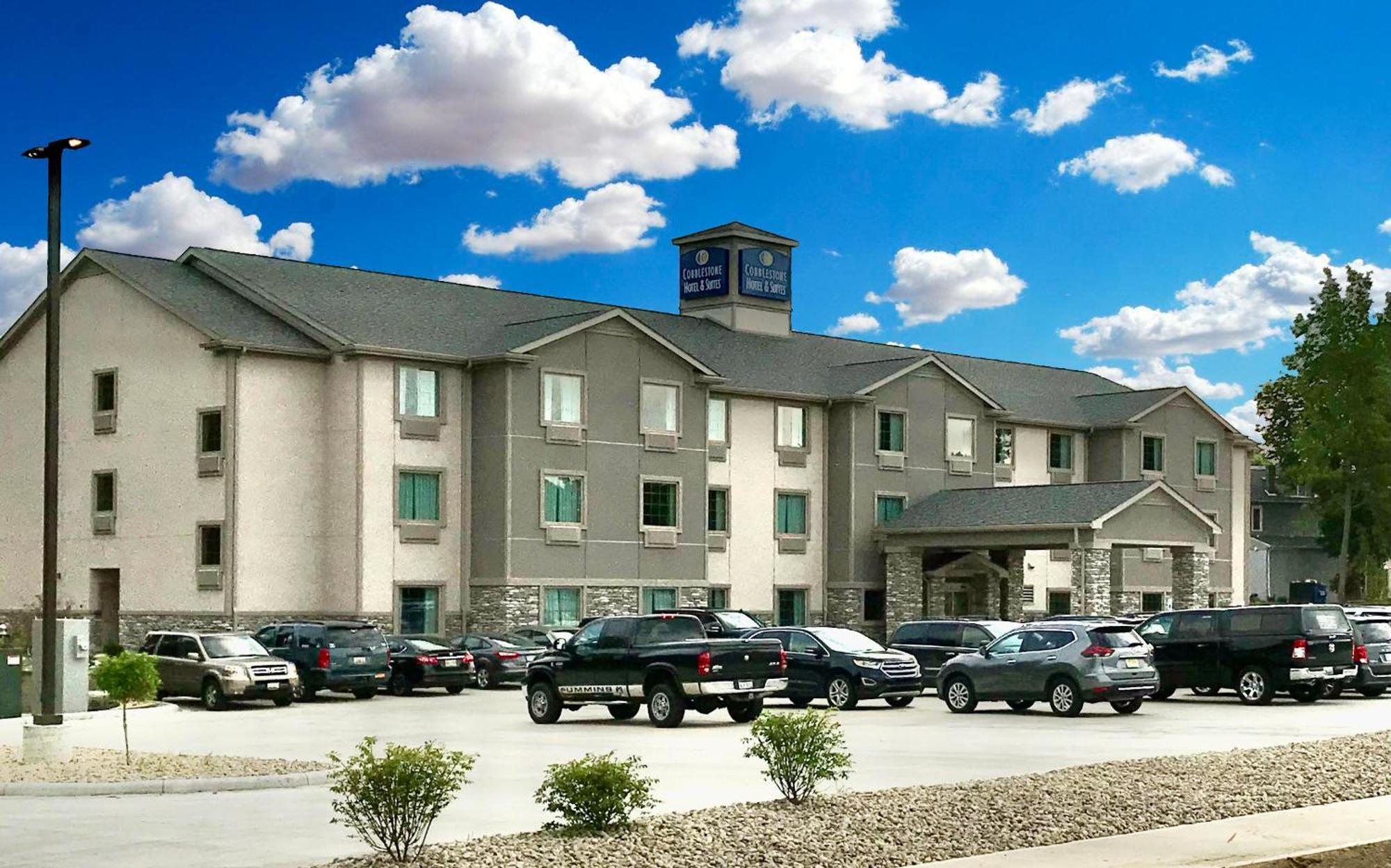 Cobblestone Hotel & Suites - Bellefontaine Екстер'єр фото