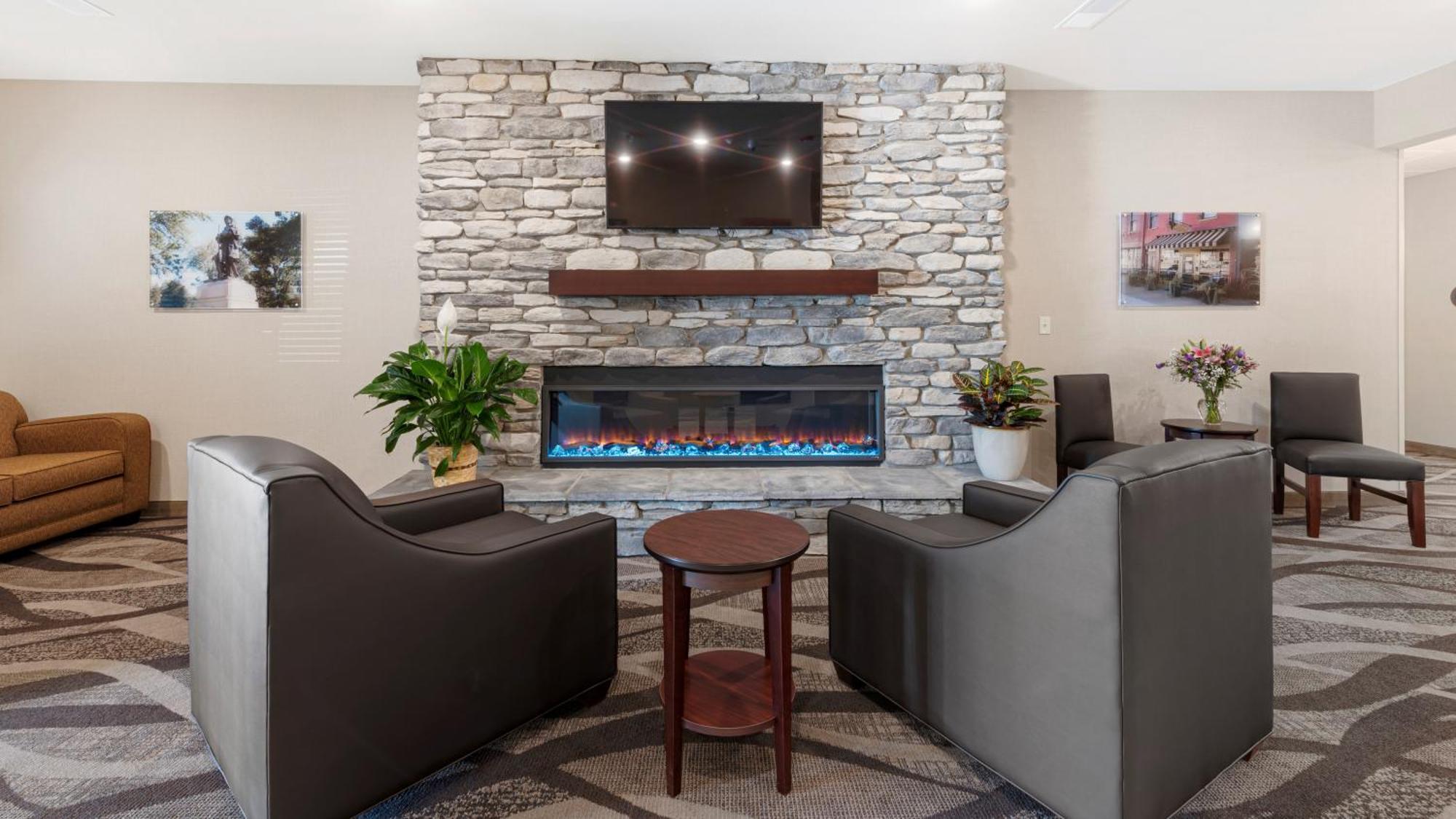 Cobblestone Hotel & Suites - Bellefontaine Екстер'єр фото