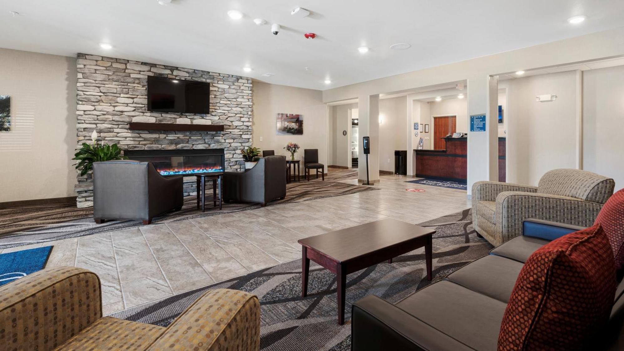 Cobblestone Hotel & Suites - Bellefontaine Екстер'єр фото